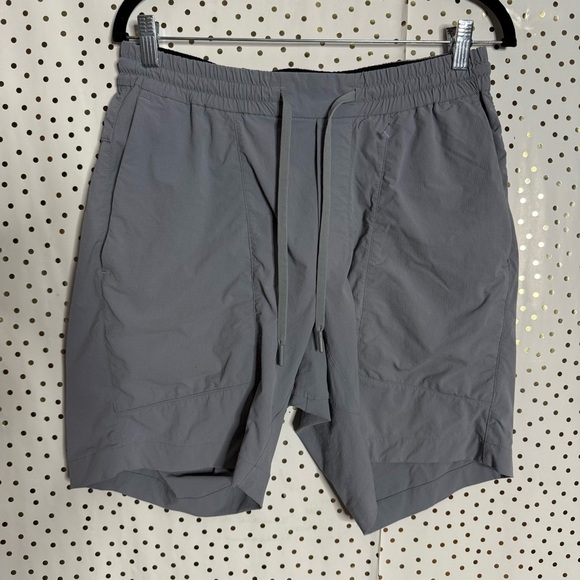 Lululemon Bowline Short *8" - Picture 1 of 7